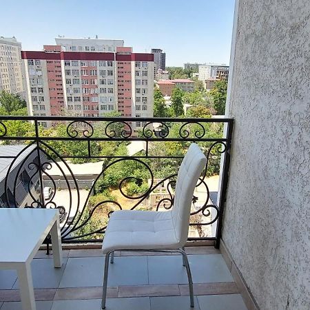 White Apartment With Panoramic View In The Center Бішкек Екстер'єр фото